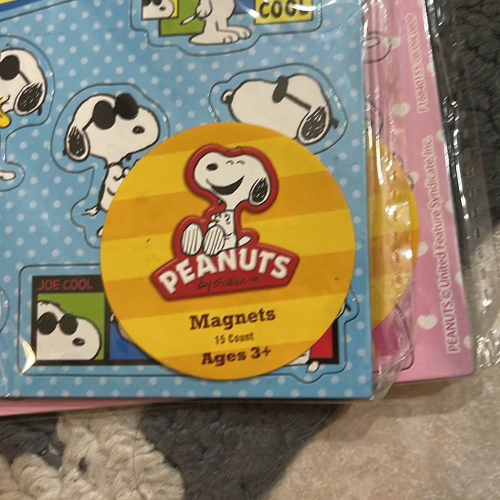 Peanuts 15 Count Mini Magnets Set Of 2 - Picture 6 of 7